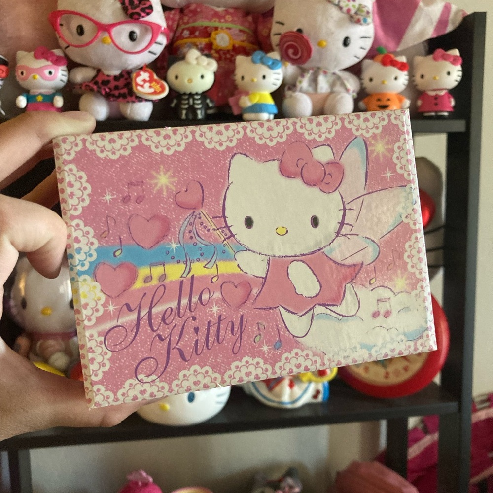 Hello Kitty music box